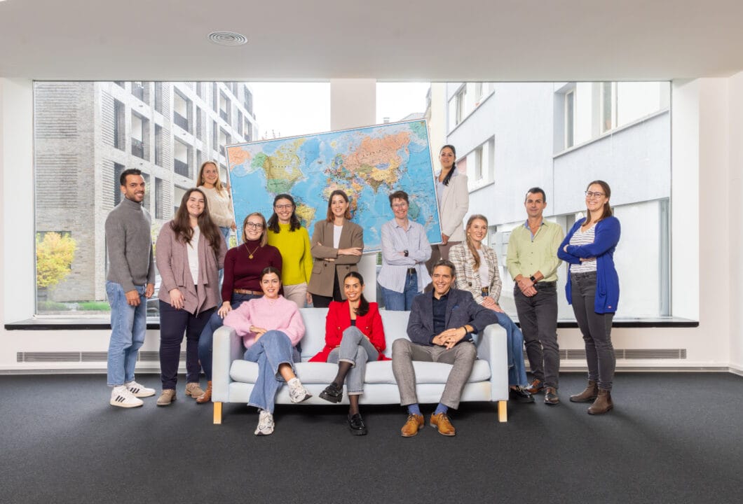 Bequem aus einer Hand